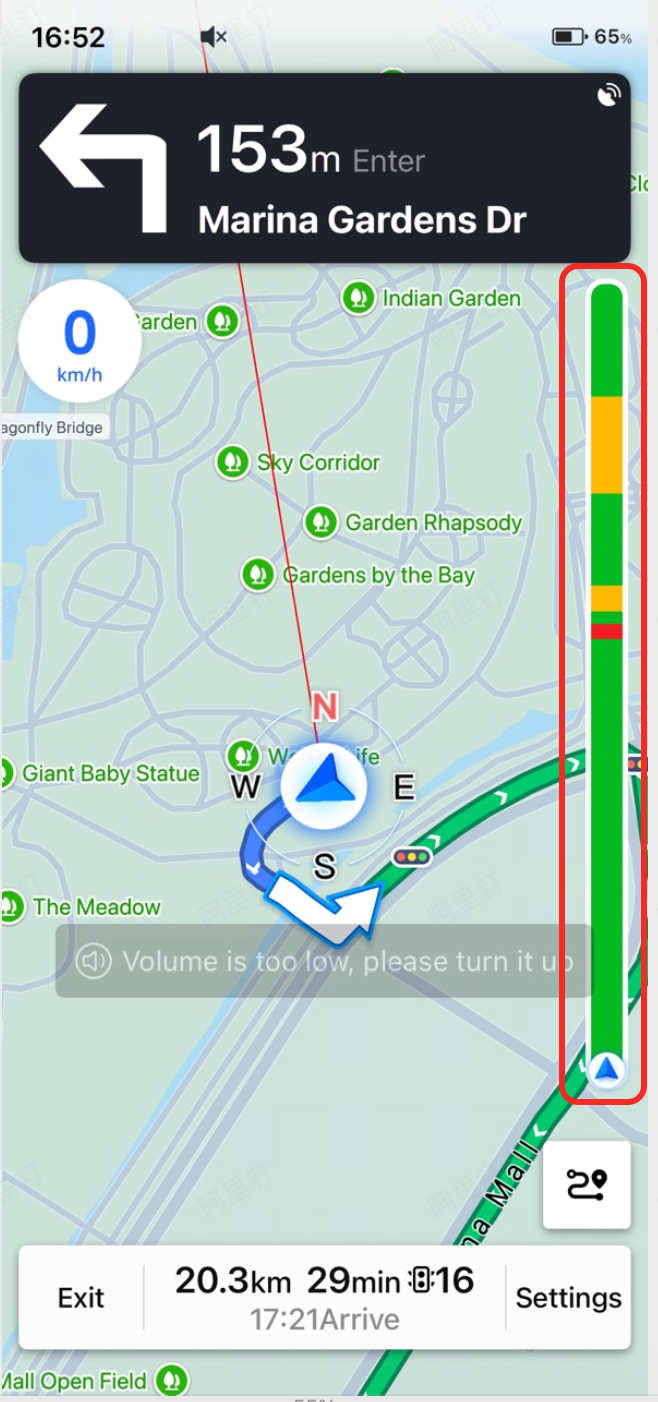Traffic status bar chart showing real-time congestion conditions along the guided route with color-coded severity levels
