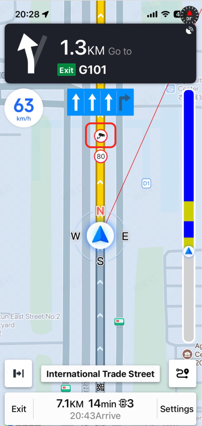 Custom camera marker overlay showing the position and type of traffic cameras along the navigation route
