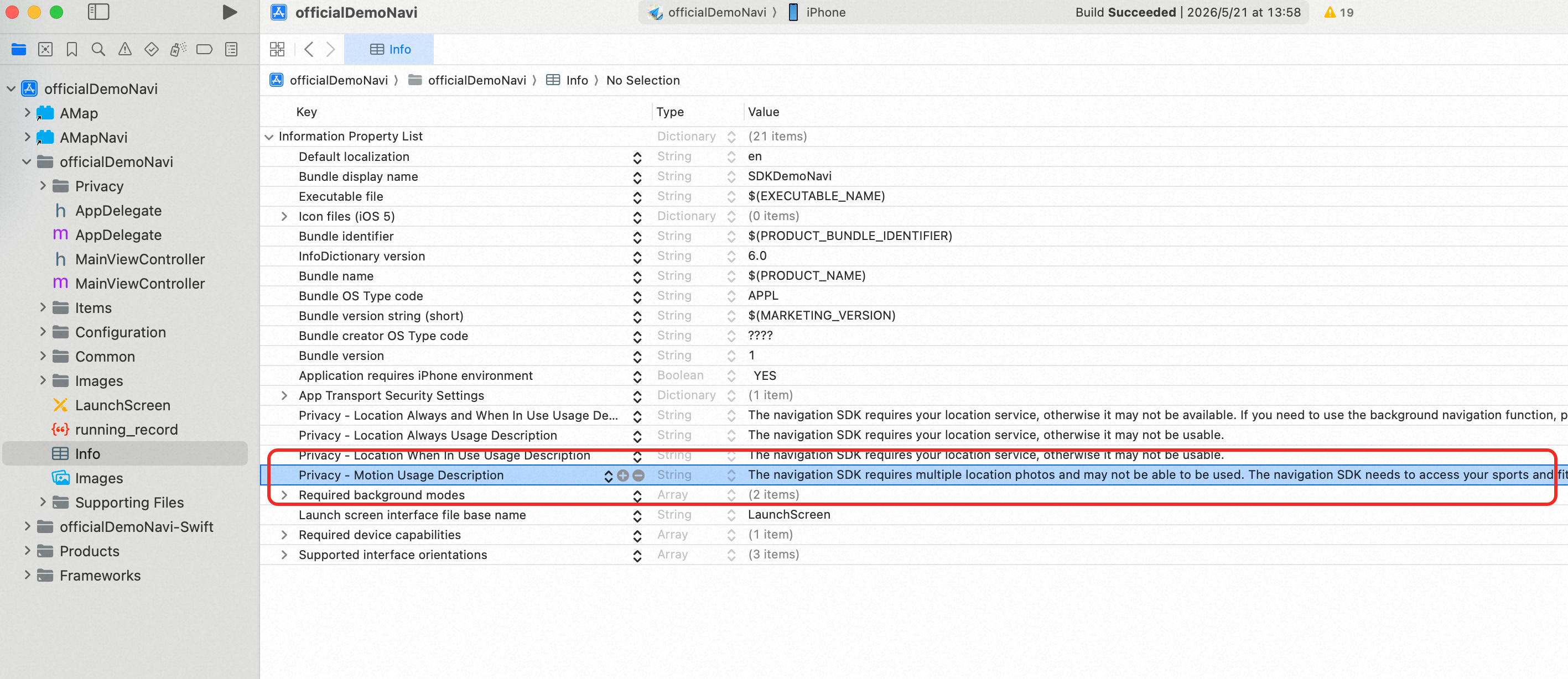 Xcode Info.plist configuration for officialDemoNavi project showing Privacy Motion Usage Description highlighted with location and motion permission settings for AMAP iOS Navigation SDK